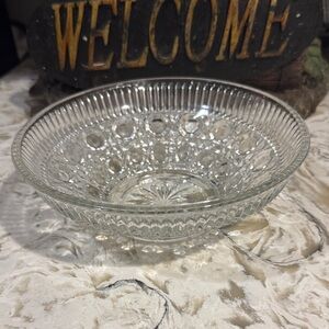 Elegant Clear Glass Bowl 7.5’ Round 3H